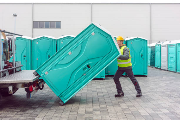 Porta potty delivery and setup in Fort Thompson, SD